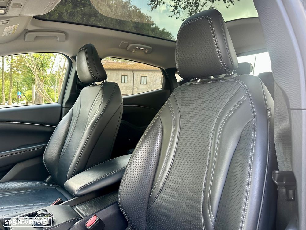 Ford Mustang Mach-E AWD PREMIUM - 11