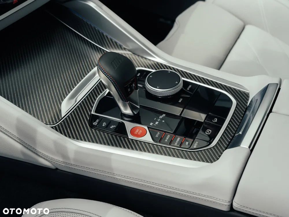 BMW XM - 13