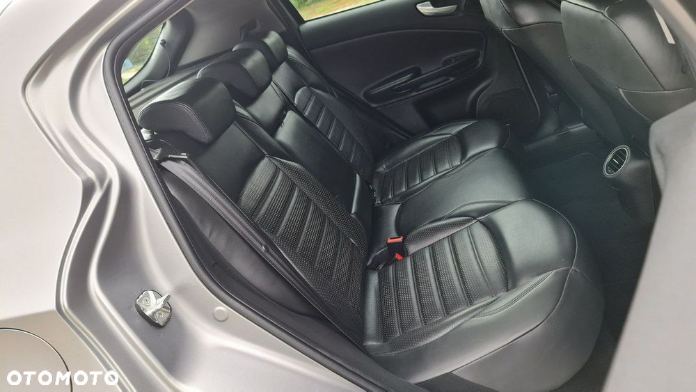 Alfa Romeo Giulietta 1.6 JTDM 16V TCT Super - 10