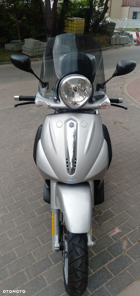 Piaggio Beverly - 8