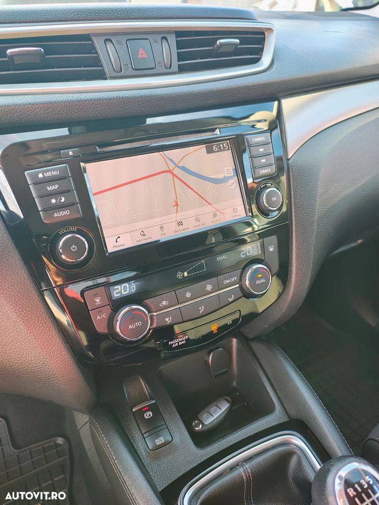 Nissan Qashqai 1.3 DIG-T N-CONNECTA - 23