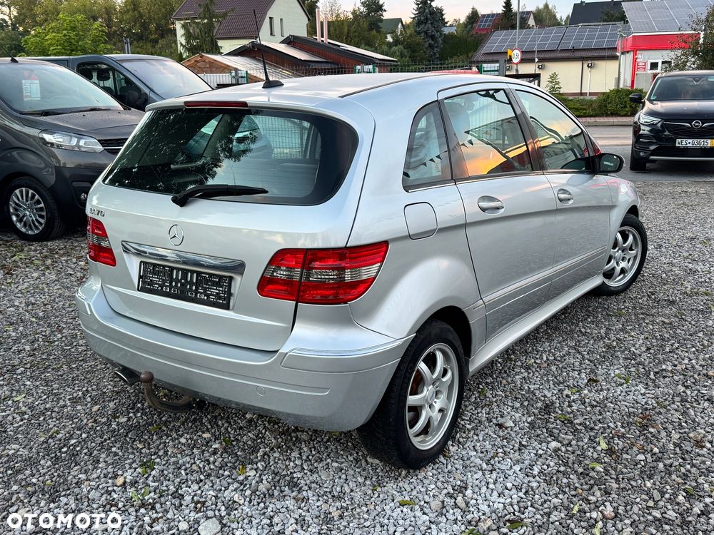 Mercedes-Benz Klasa B 180 CDI Autotronic - 8