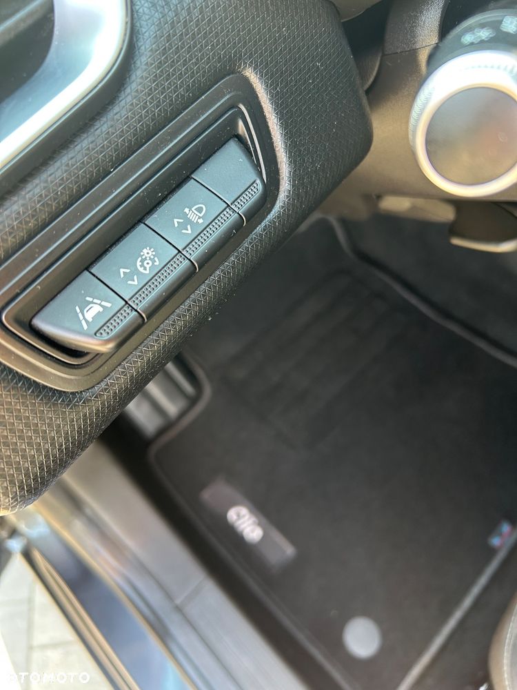 Renault Clio - 21