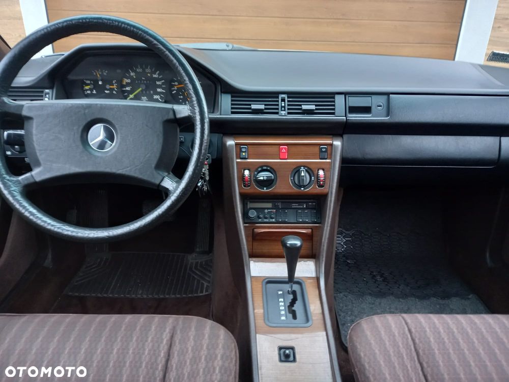 Mercedes-Benz W124 (1984-1993) - 6