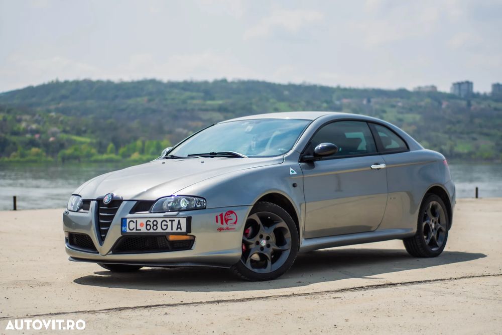 Alfa Romeo GT 2.0 JTS CM Distinctive - 25