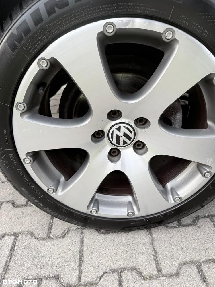 Volkswagen Touran 2.0 TDI DPF Cross - 18