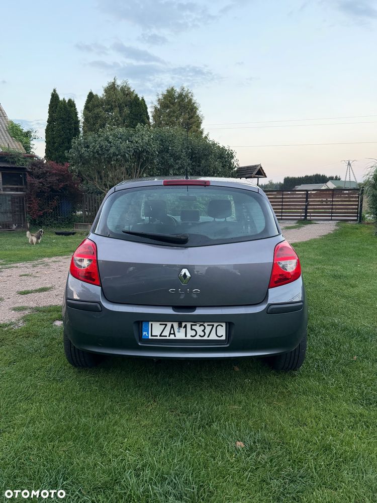 Renault Clio - 4