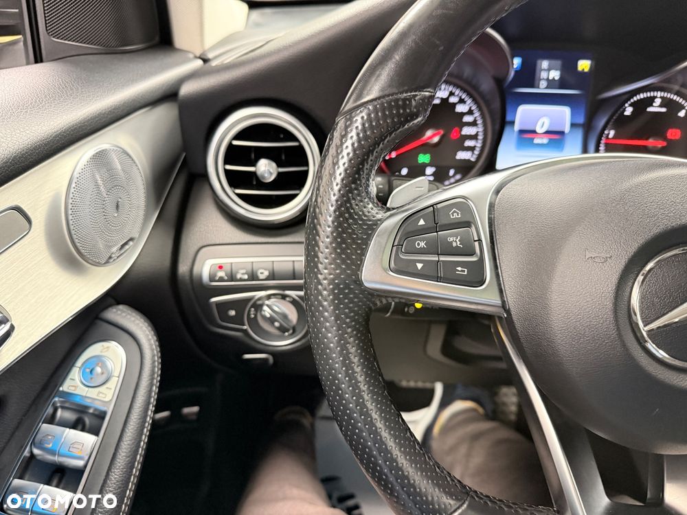 Mercedes-Benz GLC 250 d 4Matic 9G-TRONIC AMG Line - 23