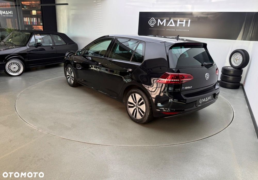 Volkswagen Golf - 9