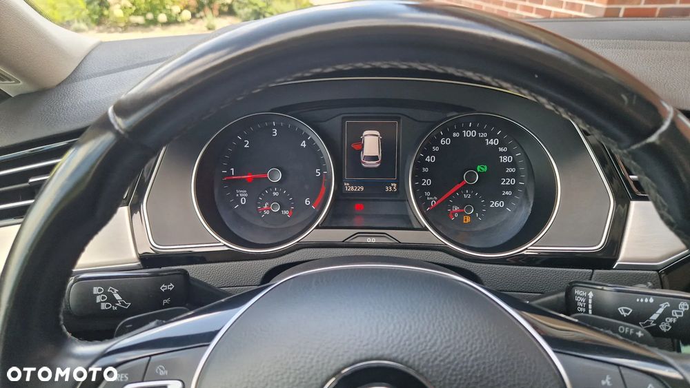 Volkswagen Passat 2.0 TDI Bi-Turbo BMT 4Mot Highline DSG - 14