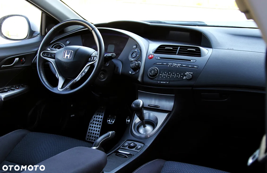 Honda Civic 1.8 Sport - 30