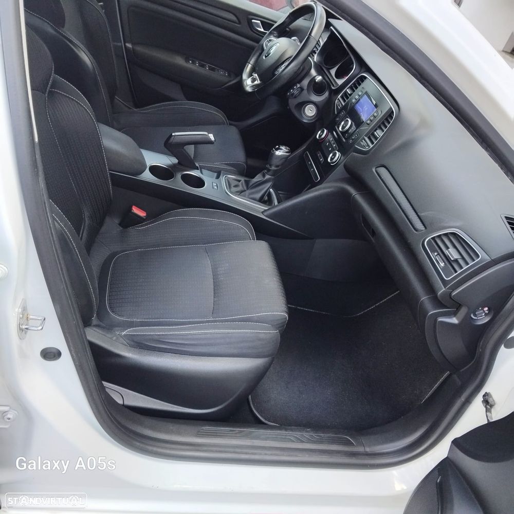 Renault Mégane 1.5 dCi Zen ECO - 5