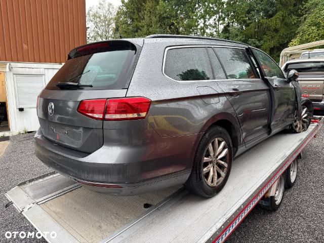 Volkswagen Passat Variant - 2