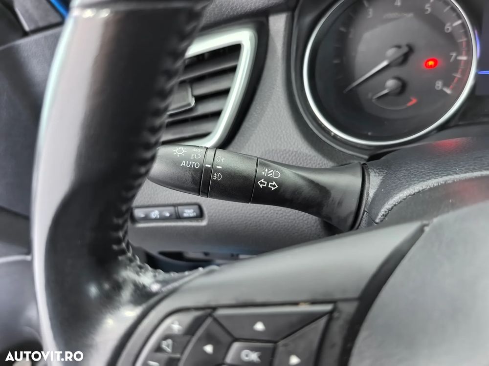 Nissan Qashqai 1.3 138CP 2WD N-Connecta - 20