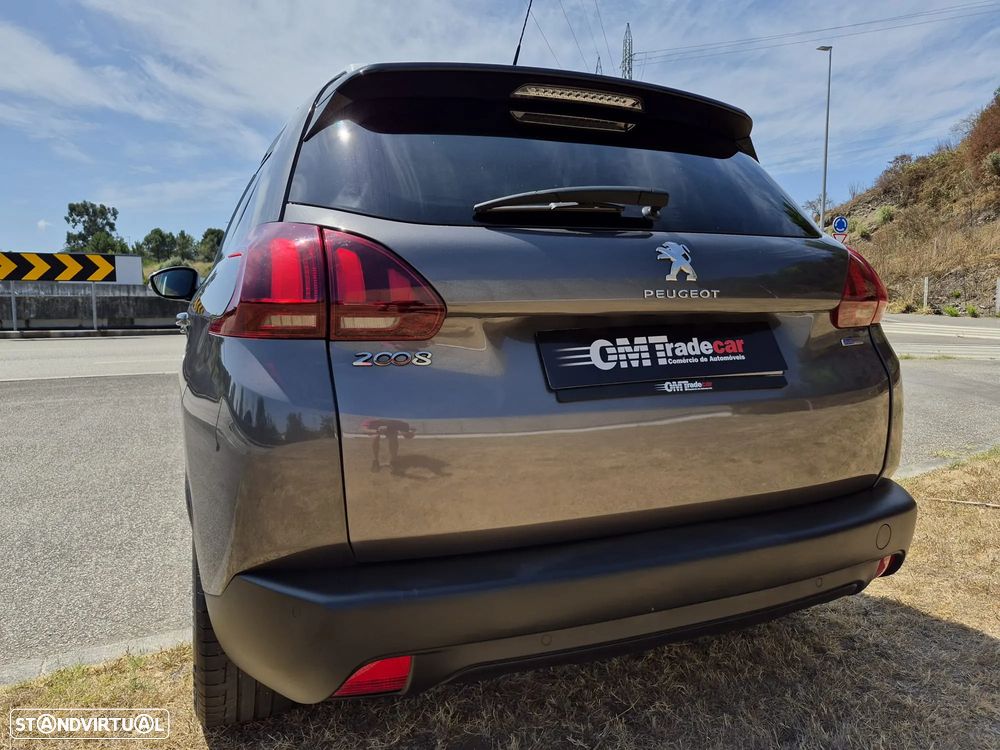 Peugeot 2008 1.2 PureTech Style - 10