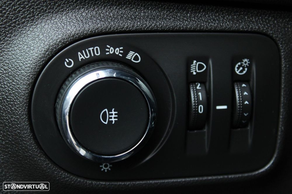 Opel Adam 1.0 T Rocks - 34