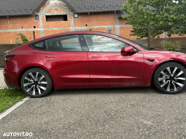 Tesla Model 3 - 6