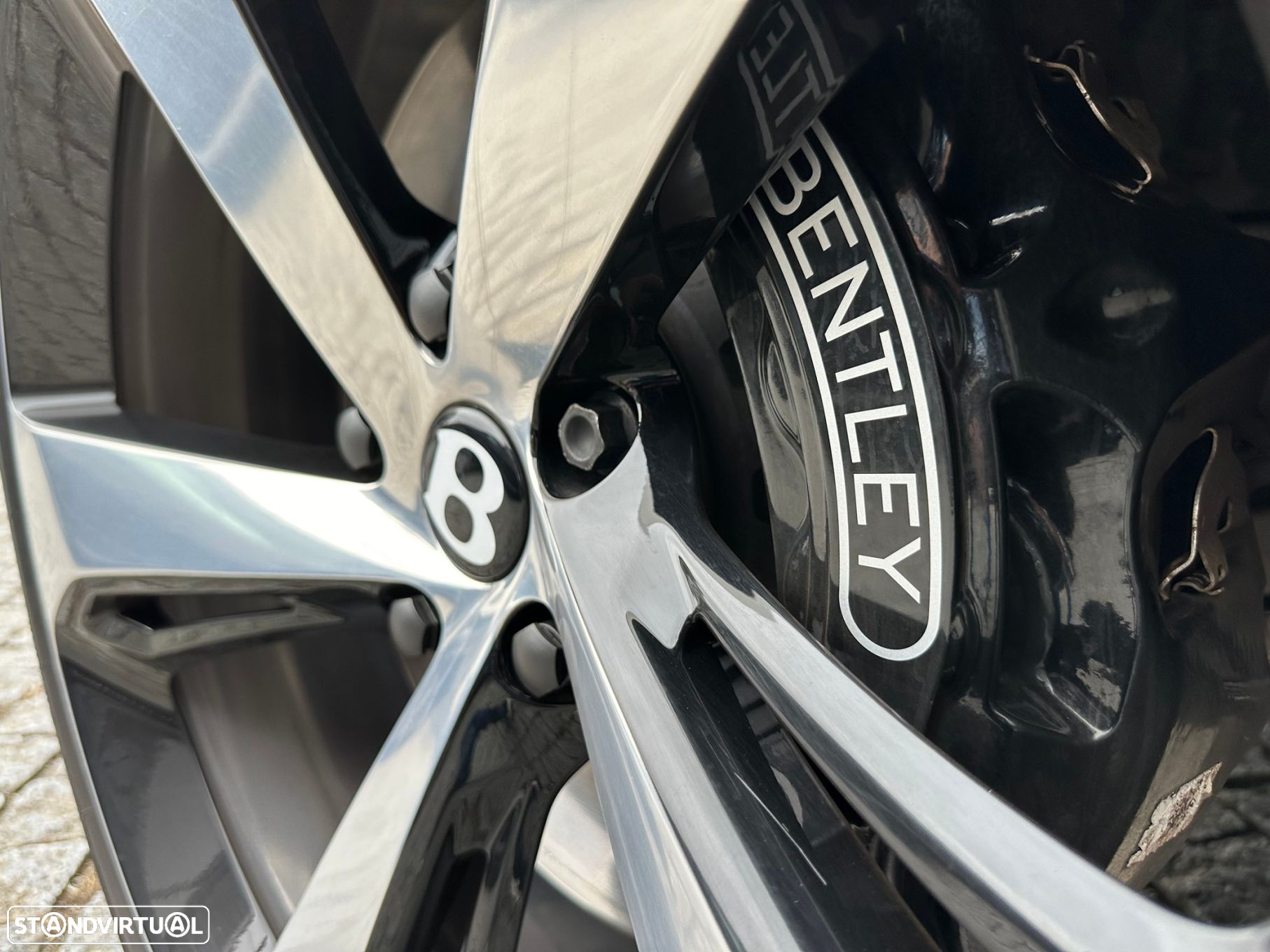 Bentley Bentayga Hybrid - 19