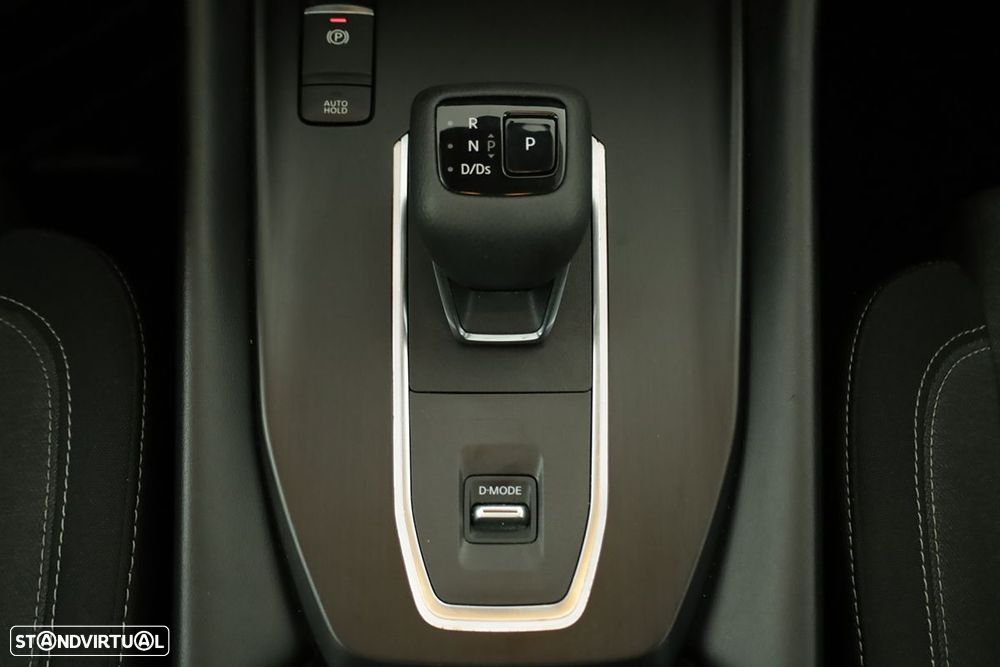 Nissan Qashqai 1.3 DIG-T N-Connecta LED Xtronic - 14