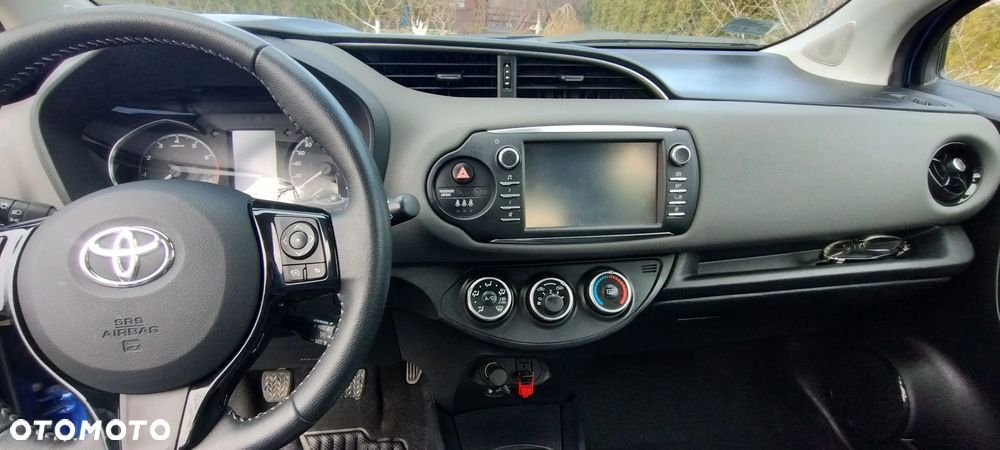 Toyota Yaris 1.5 Premium - 8