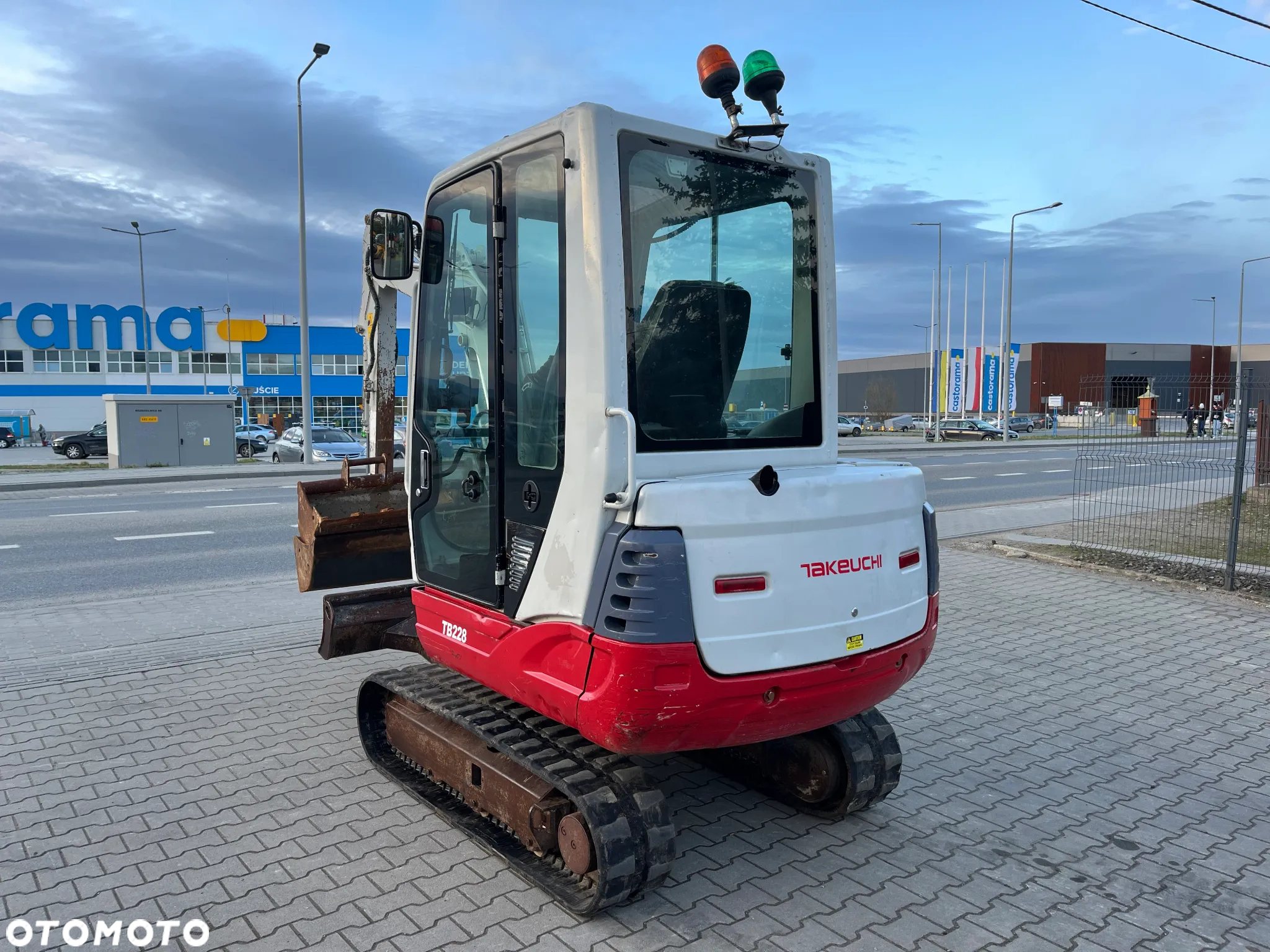 Takeuchi TB 228 - 6