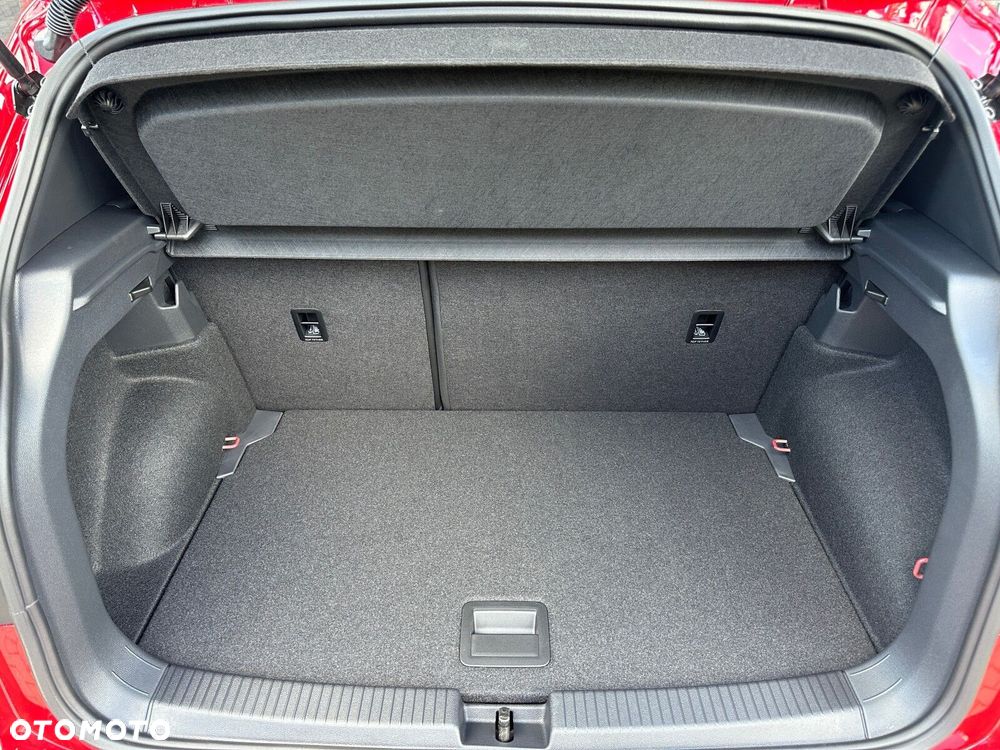 Volkswagen T-Cross 1.0 TSI R-Line DSG - 27