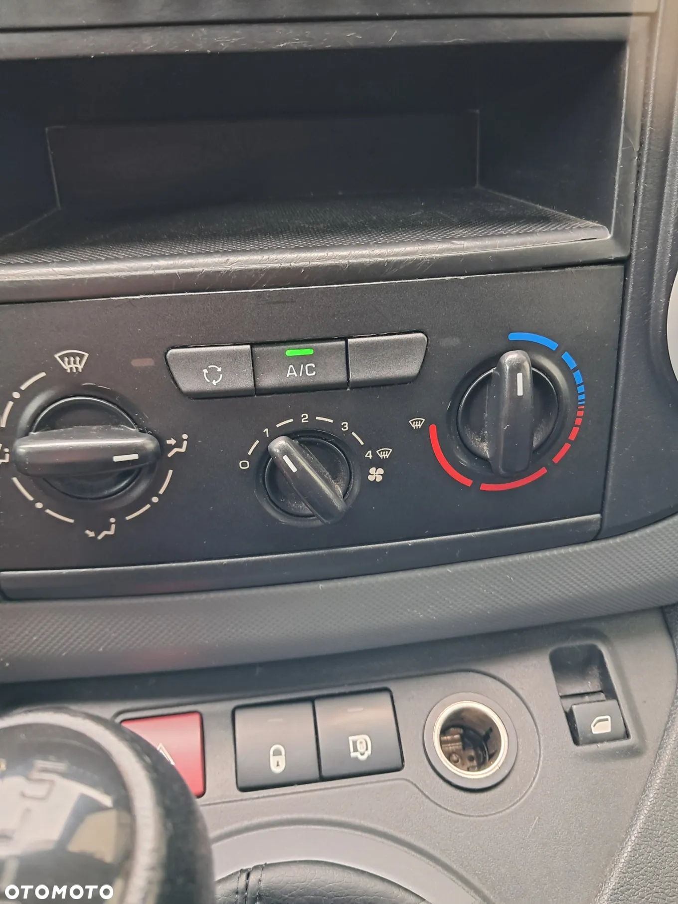 Peugeot Partner - 11