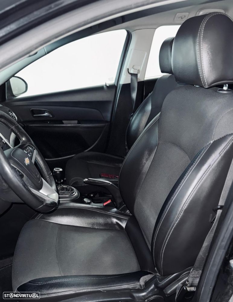 Chevrolet Cruze 1.7 VCDi LT - 8