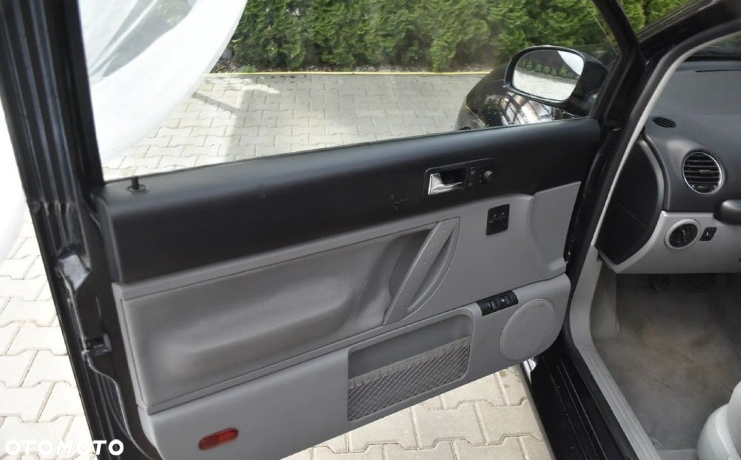 Volkswagen New Beetle - 14