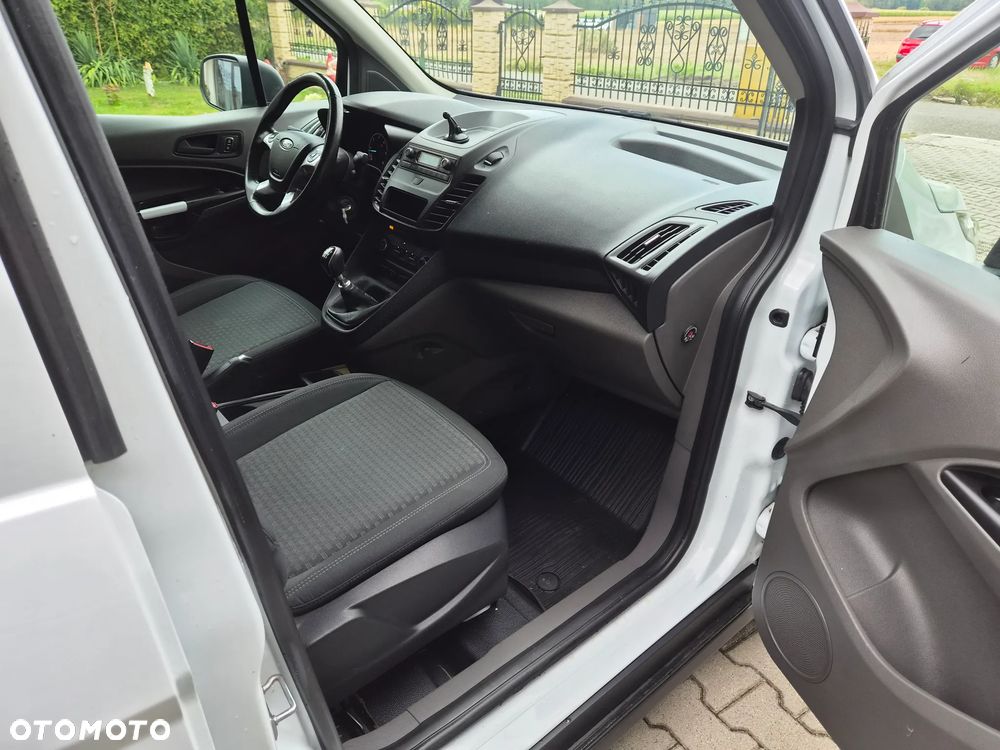 Ford Transit Connect - 17
