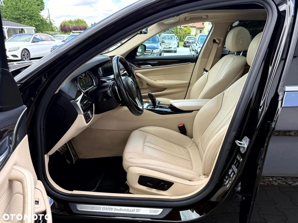 BMW Seria 5 520d xDrive Luxury Line - 23