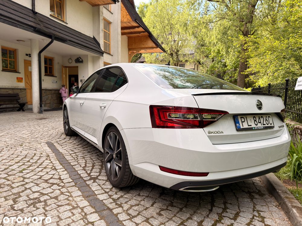 Skoda Superb 2.0 TDI DSG Sportline - 4