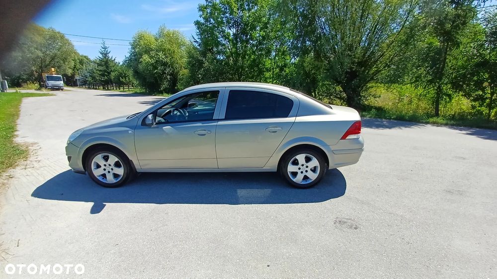 Opel Astra 1.6 Enjoy - 8