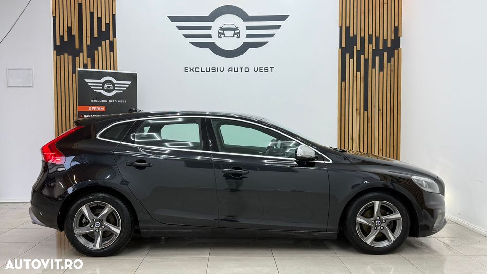 Volvo V40 D2 R Design - 12