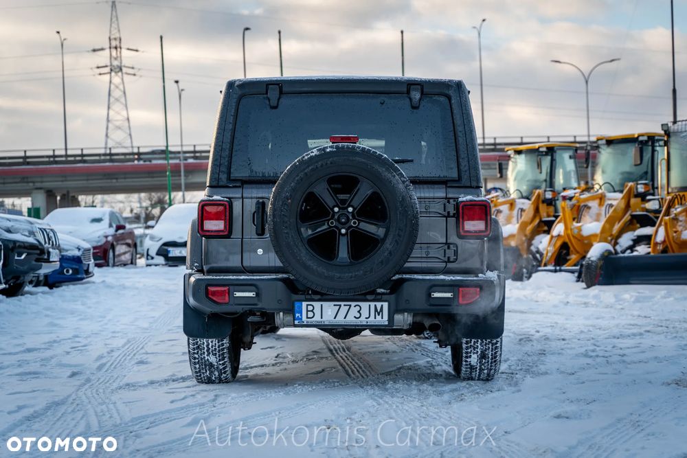 Jeep Wrangler - 10