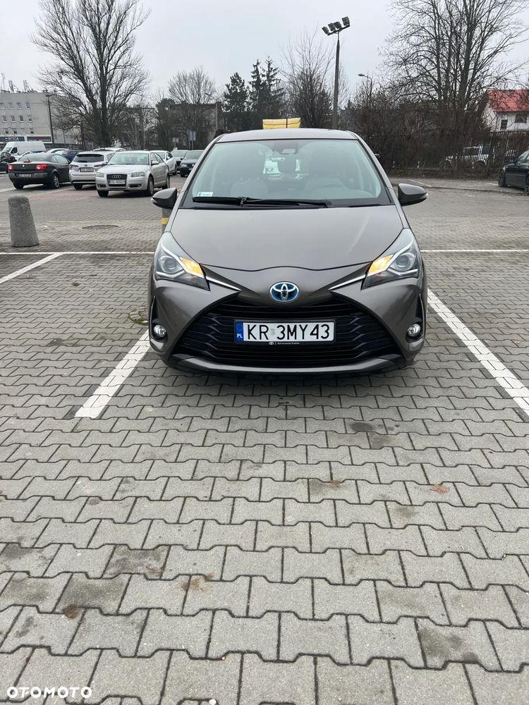 Toyota Yaris Hybrid 100 Active - 5