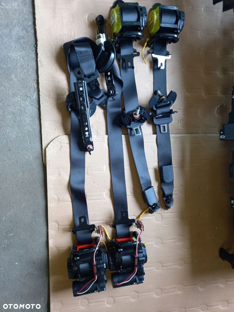 KONSOLA DESKA 3x airbag 4 PASY GENESIS GV70 - 4