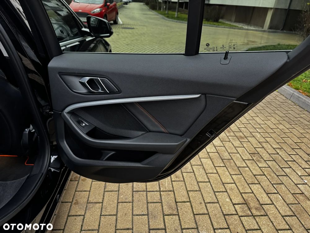 BMW Seria 1 118i Sport Line - 30