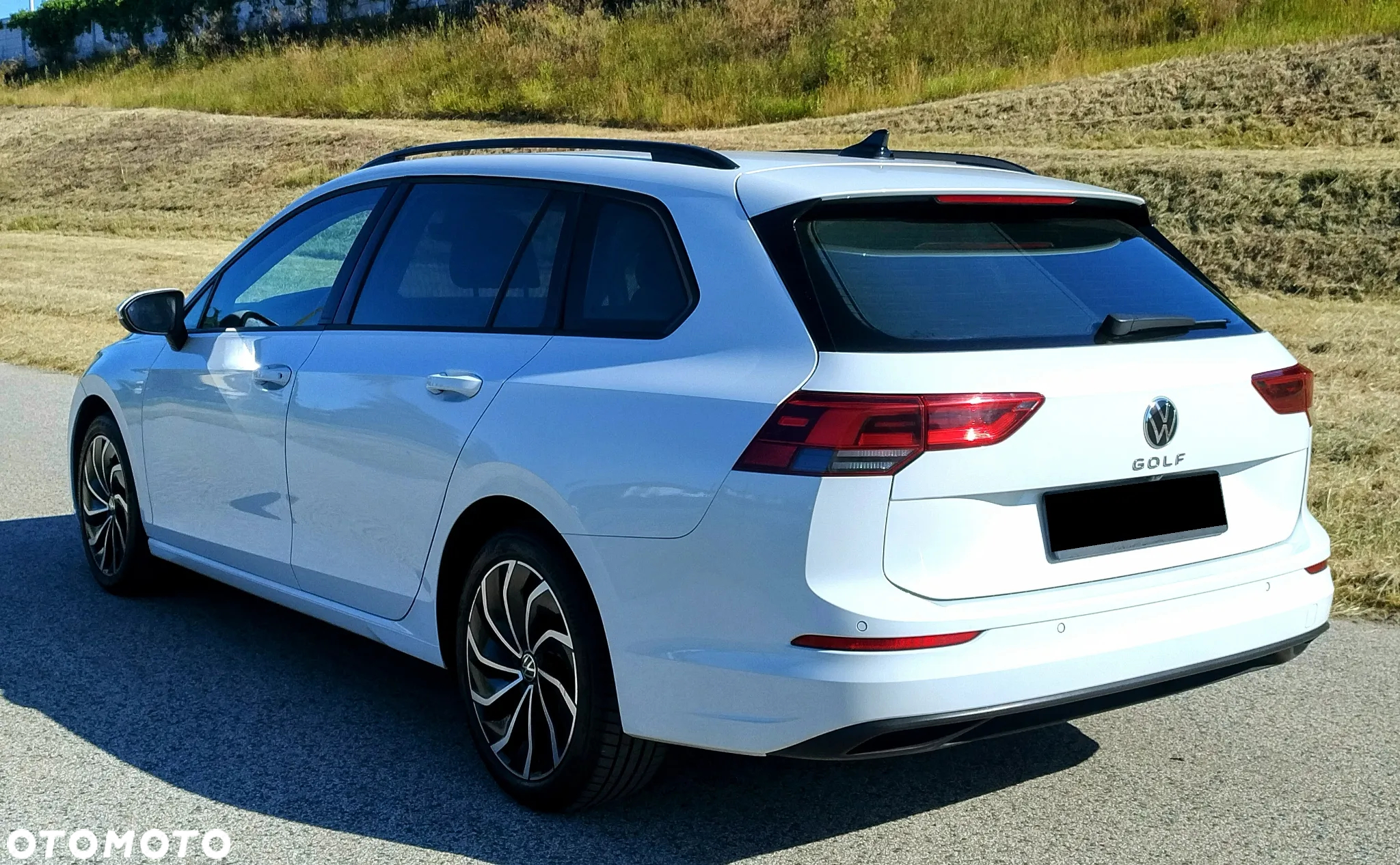 Volkswagen Golf VIII 2.0 TDI Life - 3