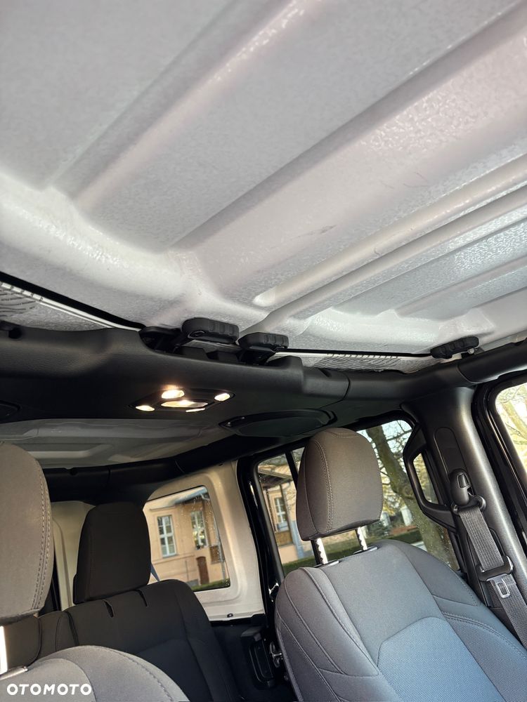 Jeep Wrangler Unlimited GME 2.0 Turbo Sahara - 13