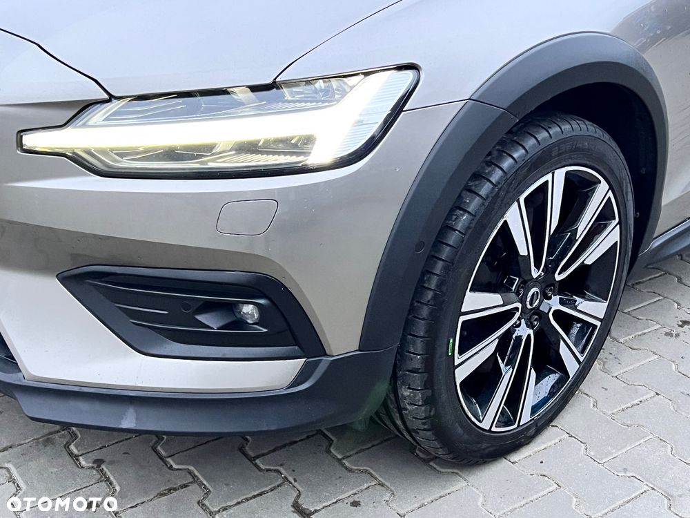 Volvo V60 Cross Country T5 AWD Geartronic Momentum Pro - 15