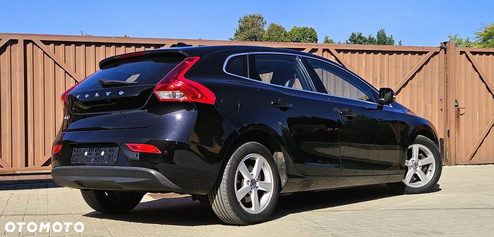 Volvo V40 - 18