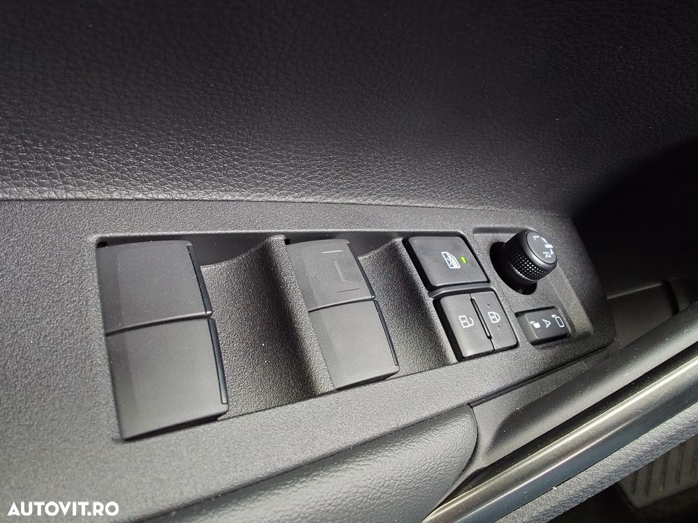 Toyota Corolla Cross ver-1-8i-2wd-active - 19