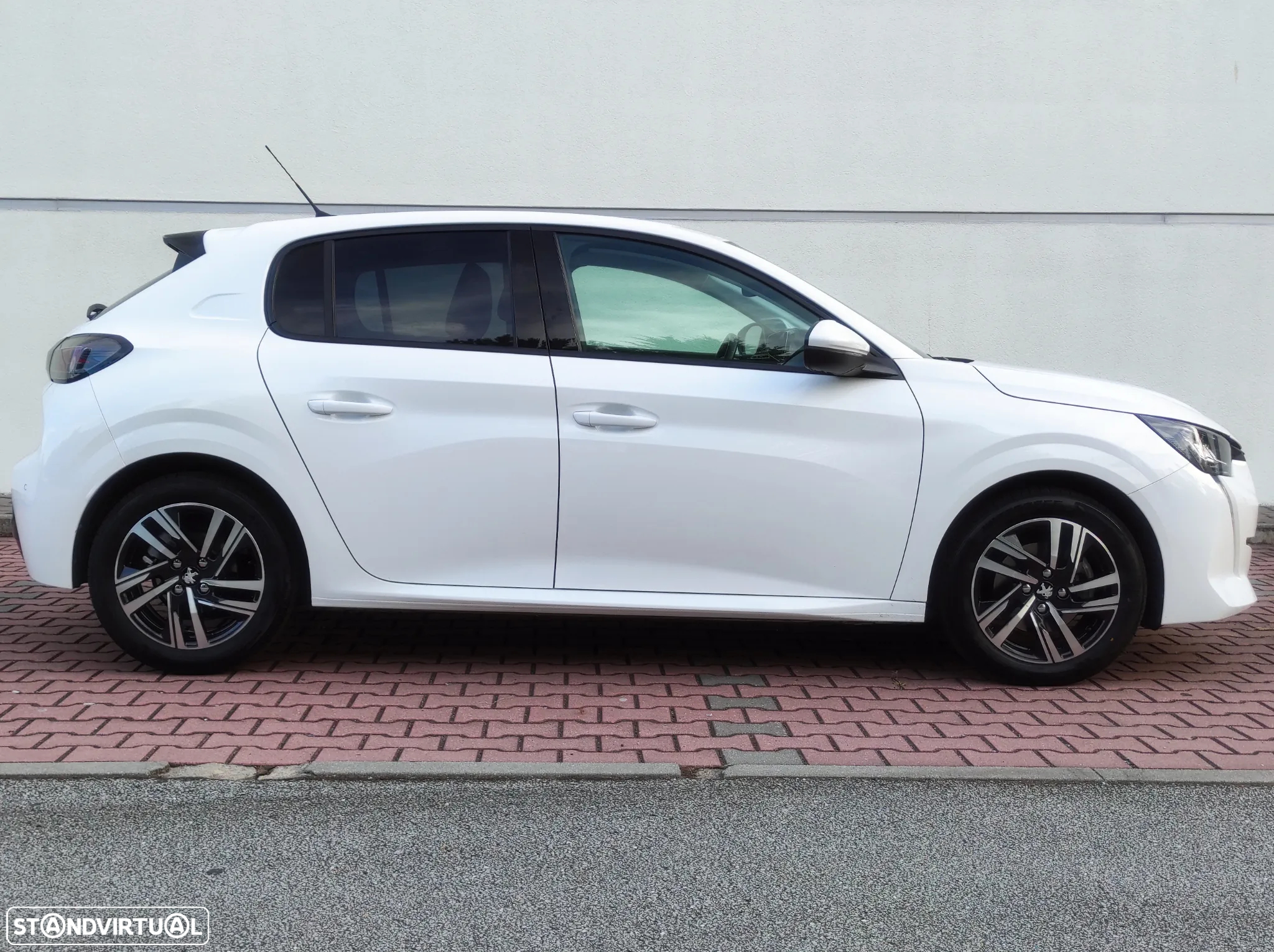 Peugeot 208 1.2 PureTech Allure Pack - 14