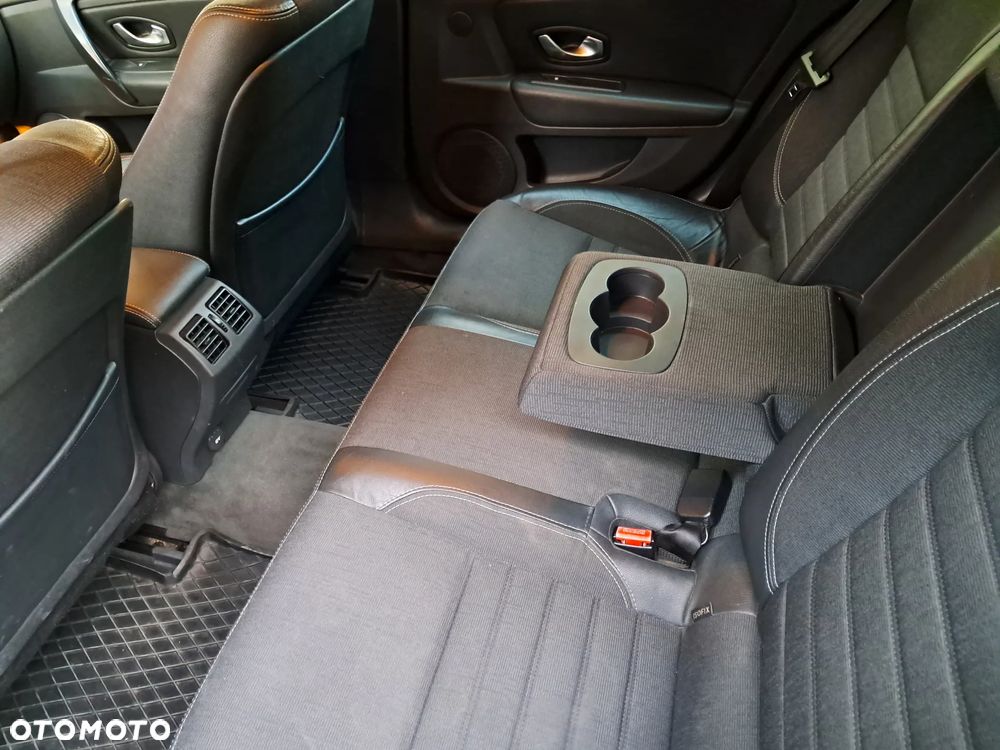 Renault Laguna 2.0 dCi Expression - 9