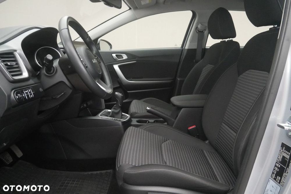 Kia Ceed 1.5 T-GDI M - 12