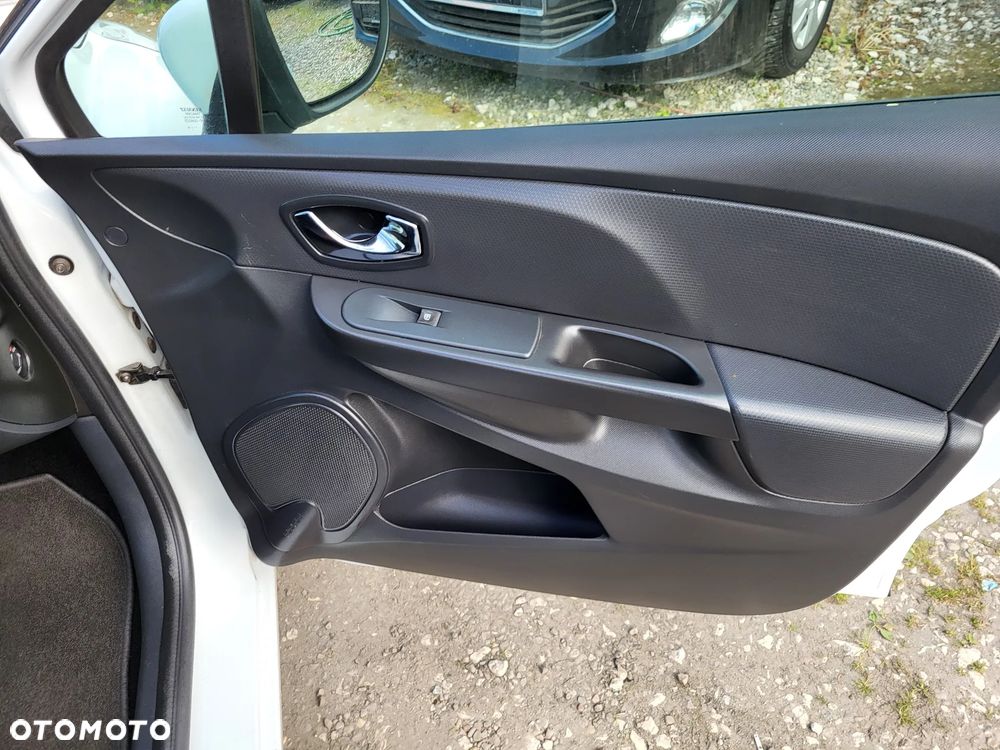 Renault Clio 1.2 16V 75 Business - 19