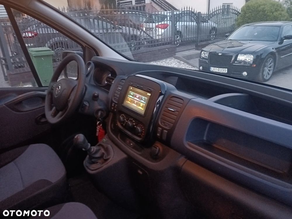 Opel Vivaro - 12