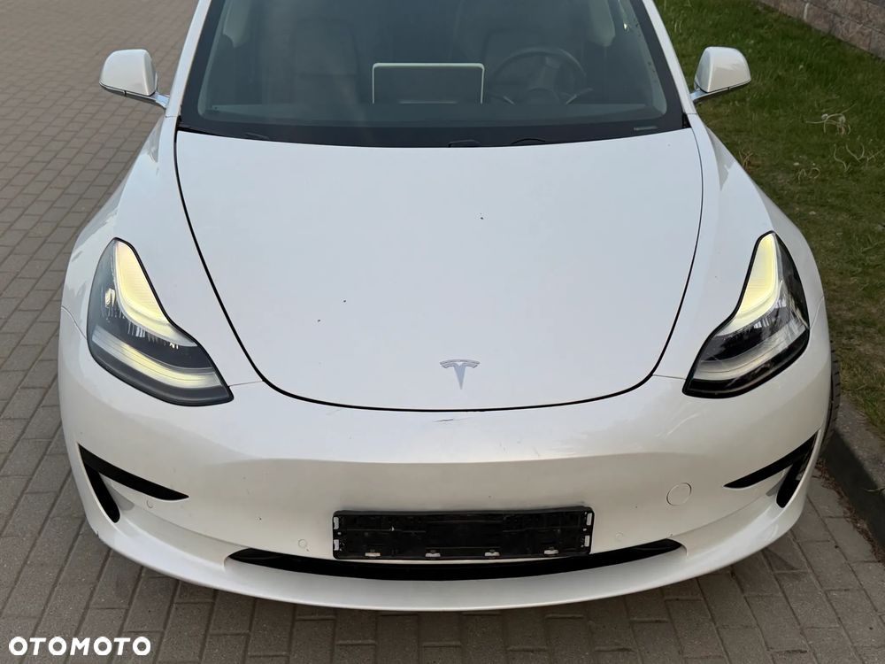 Tesla Model 3 - 18