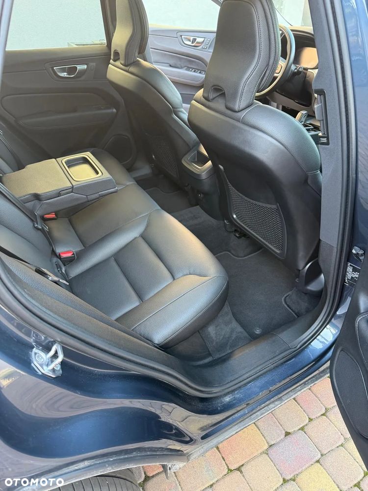 Volvo XC 60 D5 AWD Momentum - 14